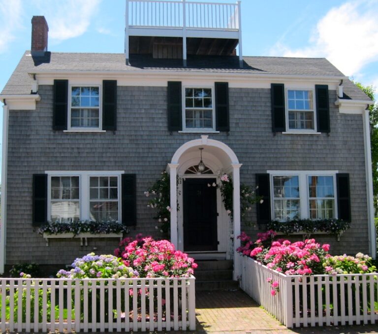 OBSESSED WITH HOUSES?